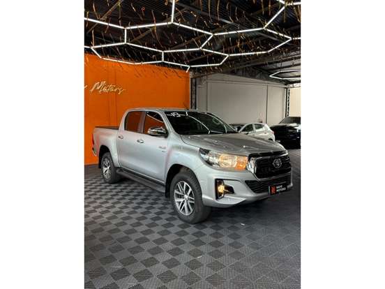 TOYOTA-HILUX-2.7 SRV 4X4 CD 16V FLEX 4P AUTOMÁTICO TOYOTA-HILUX-2018