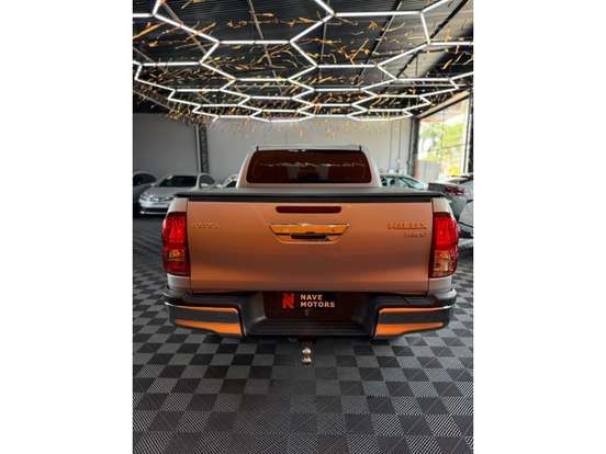TOYOTA-HILUX-2018