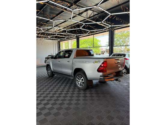 TOYOTA-HILUX-2.7 SRV 4X4 CD 16V FLEX 4P AUTOMÁTICO TOYOTA-HILUX-2018