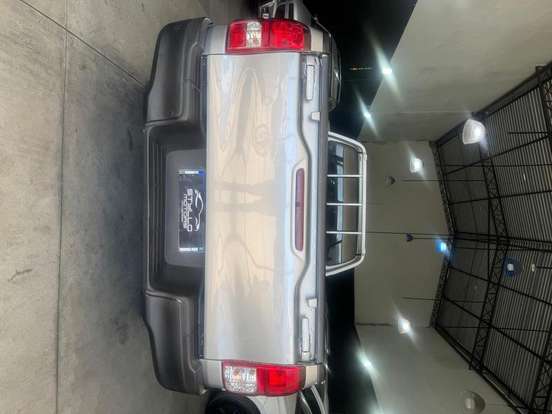 TOYOTA-HILUX-2019