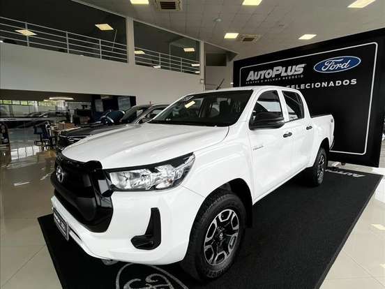 TOYOTA-HILUX-2.8 D-4D TURBO DIESEL CD POWER PACK 4X4 AUTOMÁTICO TOYOTA-HILUX-2024