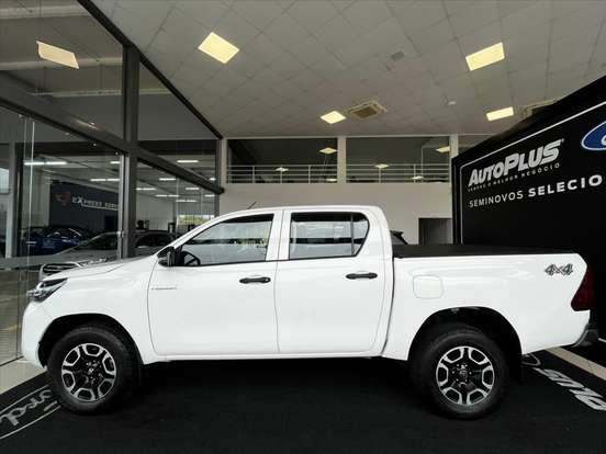 TOYOTA-HILUX-2.8 D-4D TURBO DIESEL CD POWER PACK 4X4 AUTOMÁTICO TOYOTA-HILUX-2024
