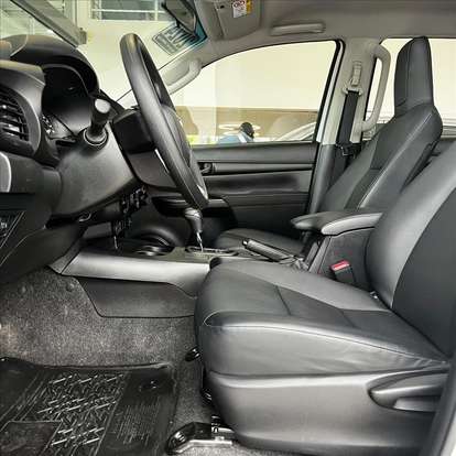 TOYOTA-HILUX-2024