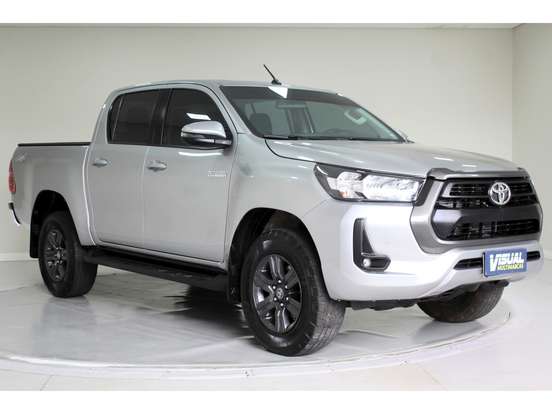 TOYOTA-HILUX-2022
