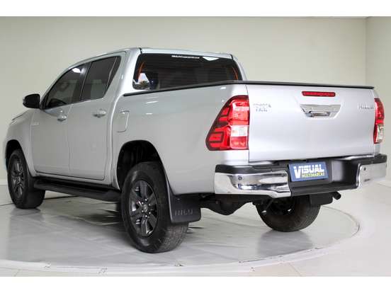 TOYOTA-HILUX-2022