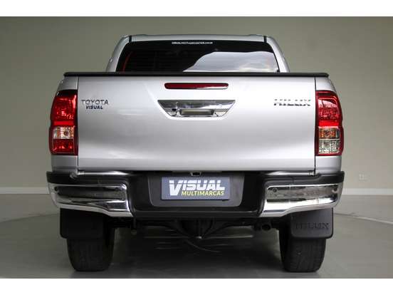 TOYOTA-HILUX-2.8 D-4D TURBO DIESEL CD SR 4X4 AUTOMÁTICO TOYOTA-HILUX-2022