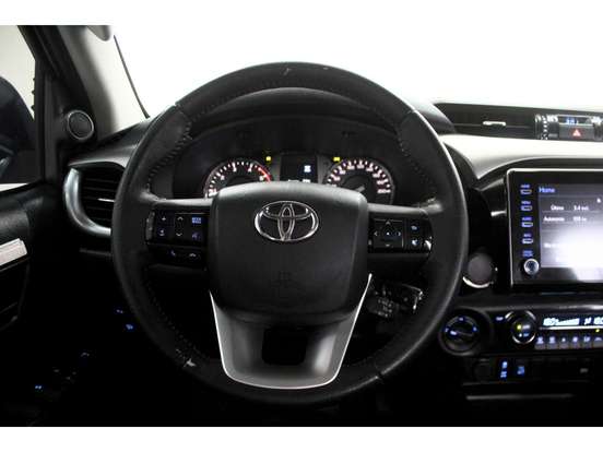 TOYOTA-HILUX-2.8 D-4D TURBO DIESEL CD SR 4X4 AUTOMÁTICO TOYOTA-HILUX-2022