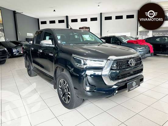 TOYOTA-HILUX-2.8 D-4D TURBO DIESEL CD SR 4X4 AUTOMÁTICO TOYOTA-HILUX-2023