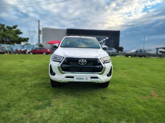 TOYOTA HILUX 2.8 D-4D TURBO DIESEL CD SRV 4X4 AUTOMÁTICO