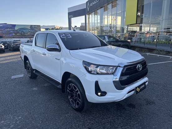 TOYOTA-HILUX-2.8 D-4D TURBO DIESEL CD SRV 4X4 AUTOMÁTICO TOYOTA-HILUX-2023