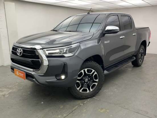 TOYOTA-HILUX-2025