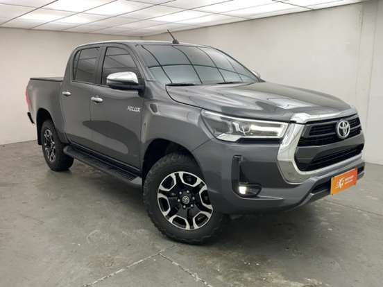 TOYOTA-HILUX-2025