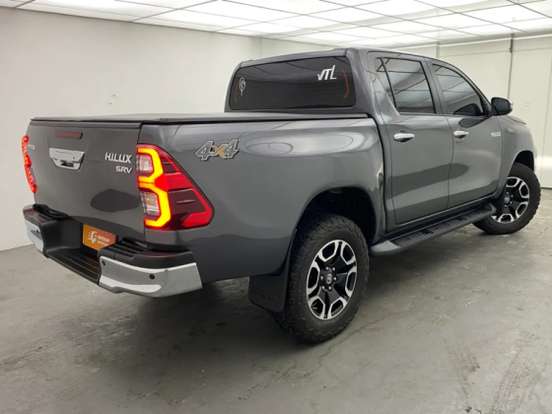TOYOTA-HILUX-2025