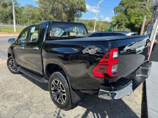TOYOTA-HILUX-2026