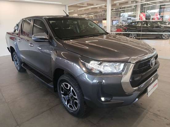 TOYOTA-HILUX-2024