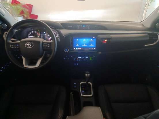TOYOTA-HILUX-2.8 D-4D TURBO DIESEL CD SRV 4X4 AUTOMÁTICO TOYOTA-HILUX-2024