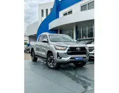 TOYOTA HILUX 2.8 D-4D TURBO DIESEL CD SRV 4X4 AUTOMÁTICO TOYOTA HILUX 2.8 D-4D TURBO DIESEL CD SRV 4X4 AUTOMÁTICO