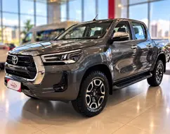 TOYOTA HILUX 2.8 D-4D TURBO DIESEL CD SRX 4X4 AUTOMÁTICO TOYOTA HILUX 2.8 D-4D TURBO DIESEL CD SRX 4X4 AUTOMÁTICO