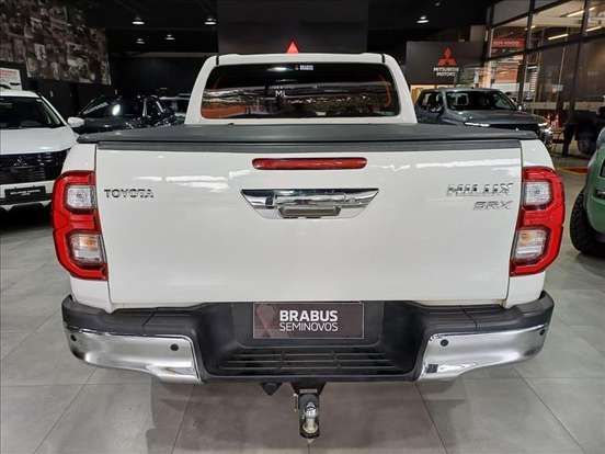 TOYOTA-HILUX-2023