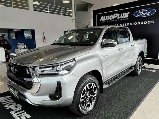 TOYOTA-HILUX-2.8 D-4D TURBO DIESEL CD SRX 4X4 AUTOMÁTICO TOYOTA-HILUX-2022