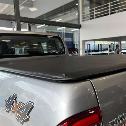 TOYOTA-HILUX-2022