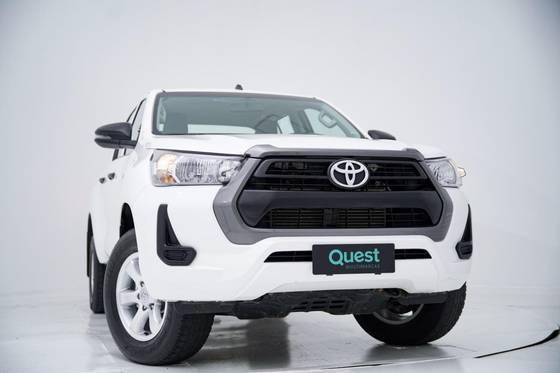 TOYOTA HILUX 2.8 D-4D TURBO DIESEL CHASSI 4X4 MANUAL