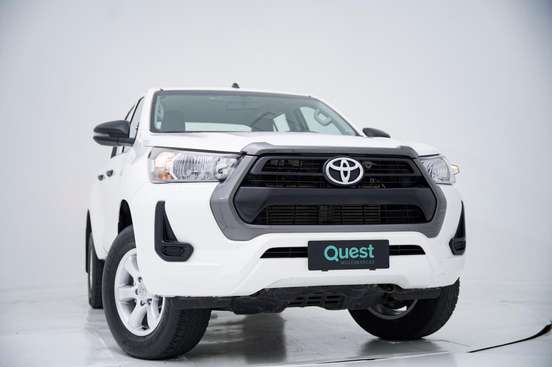 TOYOTA-HILUX-2024