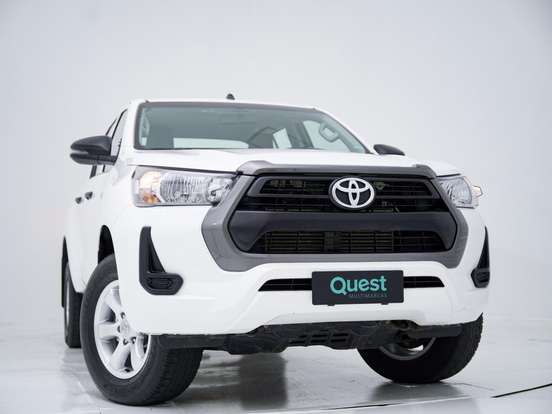 TOYOTA-HILUX-2.8 D-4D TURBO DIESEL CHASSI 4X4 MANUAL TOYOTA-HILUX-2024