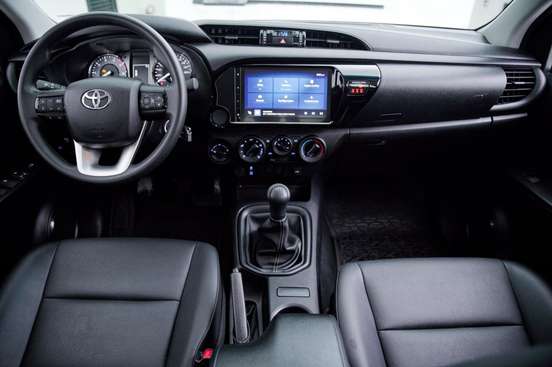 TOYOTA-HILUX-2024