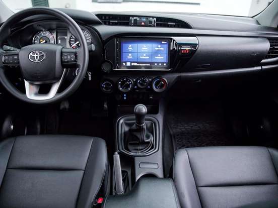 TOYOTA-HILUX-2.8 D-4D TURBO DIESEL CHASSI 4X4 MANUAL TOYOTA-HILUX-2024