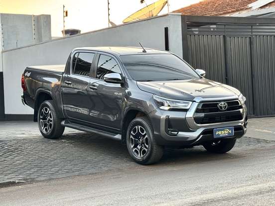 TOYOTA-HILUX-2018