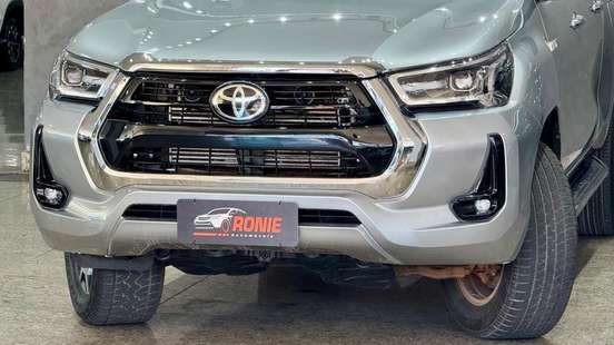 TOYOTA-HILUX-2018