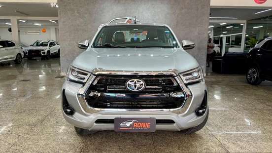 TOYOTA-HILUX-2018