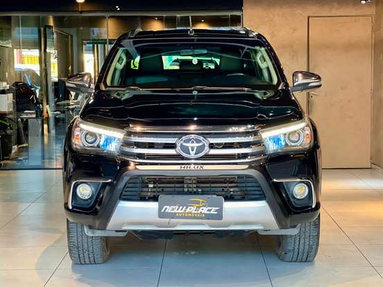 TOYOTA-HILUX-2.8 SRX 4X4 CD 16V DIESEL 4P AUTOMÁTICO TOYOTA-HILUX-2015