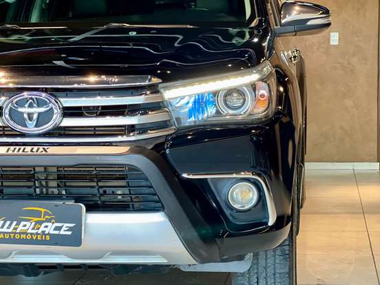 TOYOTA-HILUX-2.8 SRX 4X4 CD 16V DIESEL 4P AUTOMÁTICO TOYOTA-HILUX-2015