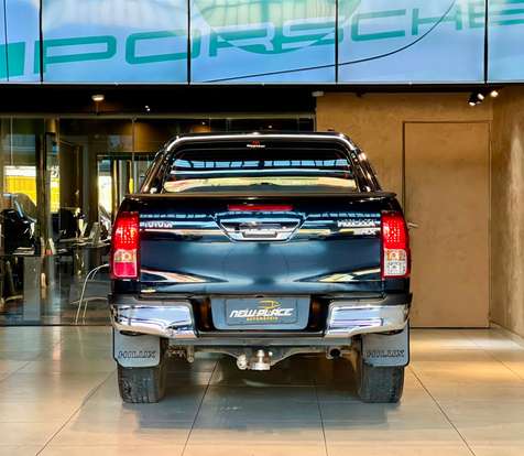 TOYOTA-HILUX-2015