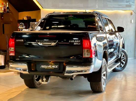 TOYOTA-HILUX-2015