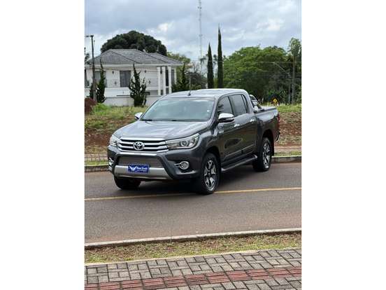 TOYOTA-HILUX-2016