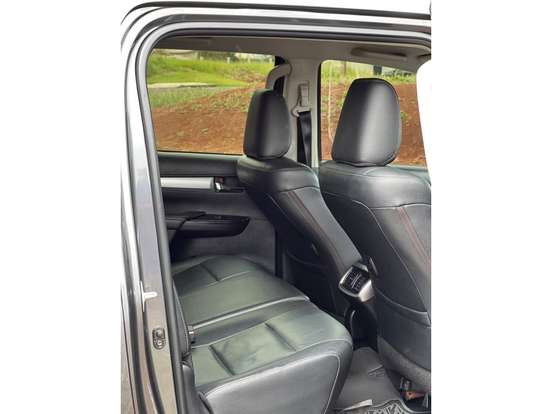 TOYOTA-HILUX-2016