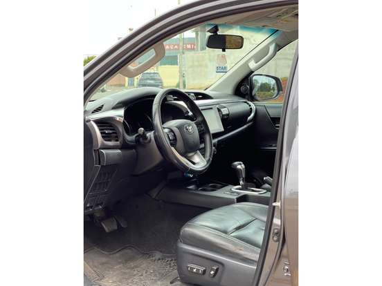 TOYOTA-HILUX-2016