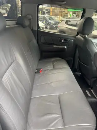 TOYOTA-HILUX-2014