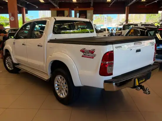 TOYOTA-HILUX-3.0 SRV 4X4 CD 16V TURBO INTERCOOLER DIESEL 4P AUTOMÁTICO TOYOTA-HILUX-2014