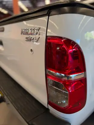 TOYOTA-HILUX-2014