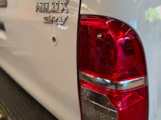 TOYOTA-HILUX-3.0 SRV 4X4 CD 16V TURBO INTERCOOLER DIESEL 4P AUTOMÁTICO TOYOTA-HILUX-2014