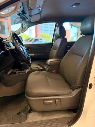 TOYOTA-HILUX-2014