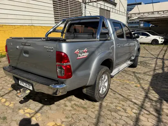TOYOTA-HILUX-3.0 SRV 4X4 CD 16V TURBO INTERCOOLER DIESEL 4P MANUAL TOYOTA-HILUX-2015