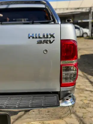 TOYOTA-HILUX-2015