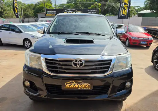 TOYOTA-HILUX-3.0 SRV TOP 4X4 CD 16V TURBO INTERCOOLER DIESEL 4P AUTOMÁTICO TOYOTA-HILUX-2015