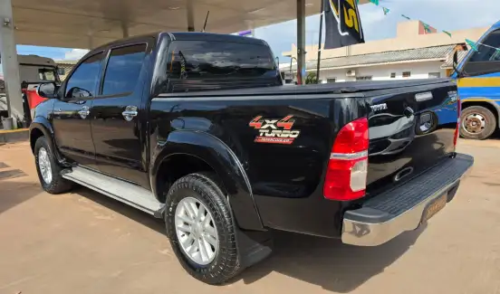 TOYOTA-HILUX-3.0 SRV TOP 4X4 CD 16V TURBO INTERCOOLER DIESEL 4P AUTOMÁTICO TOYOTA-HILUX-2015