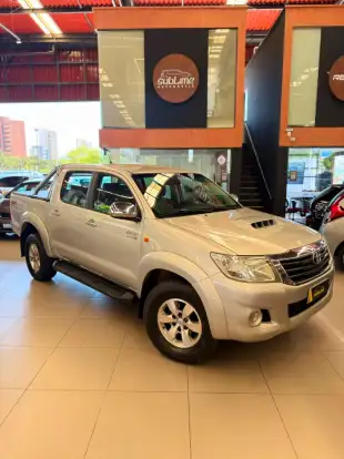 TOYOTA-HILUX-2014